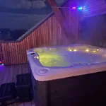 Beautiful Loft With Jacuzzi Chalet *