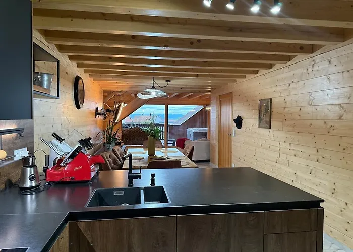 Alpstuga Beautiful Loft With Jacuzzi *
